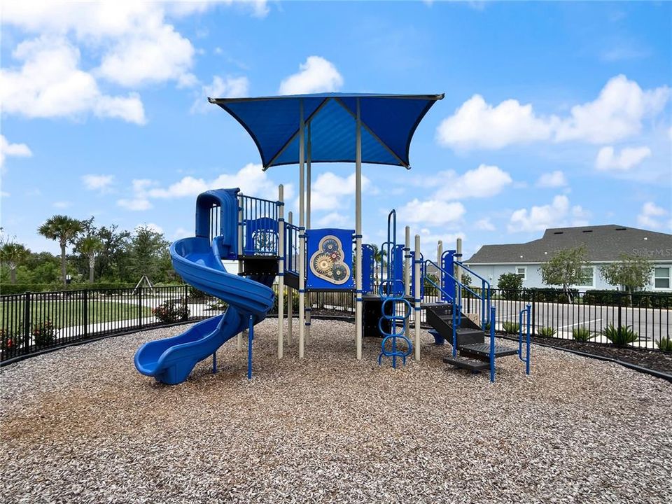 For Sale: $424,900 (3 beds, 2 baths, 1844 Square Feet)