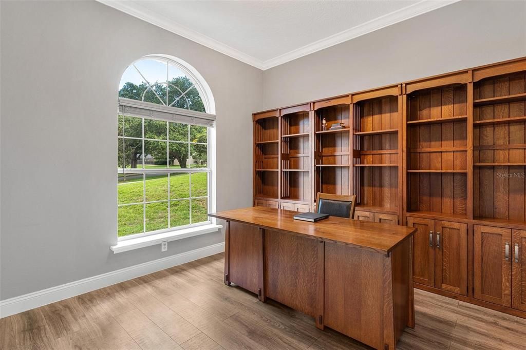 For Sale: $647,500 (3 beds, 2 baths, 2698 Square Feet)