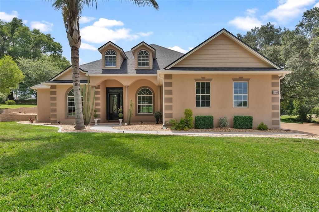 For Sale: $647,500 (3 beds, 2 baths, 2698 Square Feet)