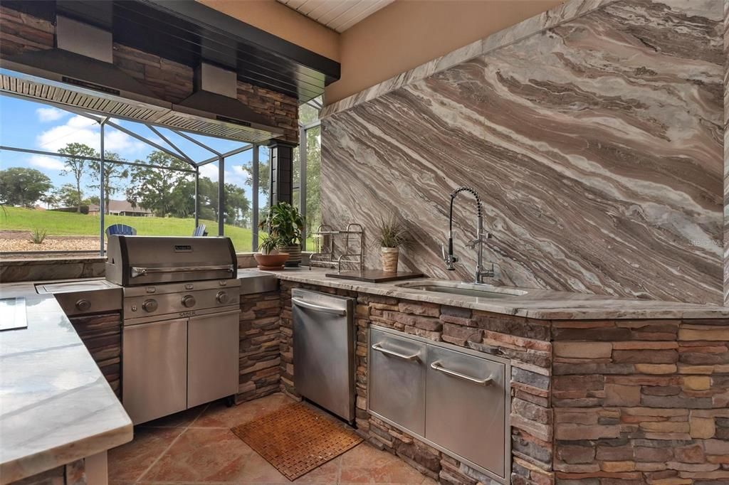 For Sale: $647,500 (3 beds, 2 baths, 2698 Square Feet)