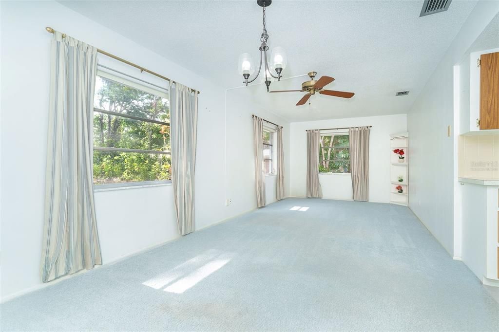 En Venta: $375,000 (2 camas, 2 baños, 1564 Pies cuadrados)