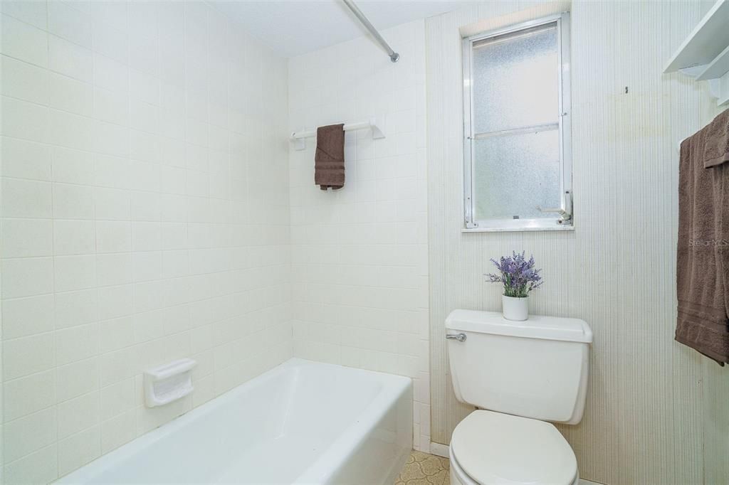 En Venta: $375,000 (2 camas, 2 baños, 1564 Pies cuadrados)