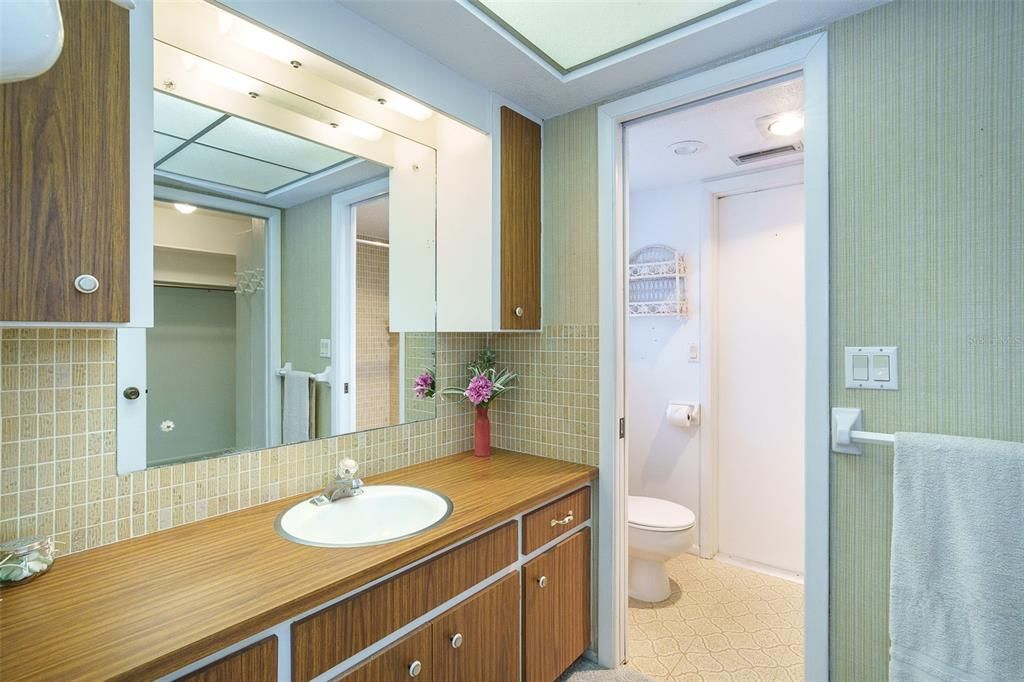 En Venta: $375,000 (2 camas, 2 baños, 1564 Pies cuadrados)