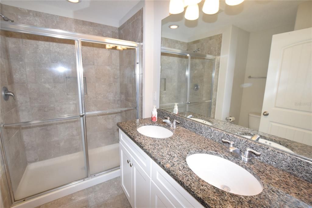 В аренду: $2,500 (3 спален, 2 ванн, 1624 Квадратных фут)