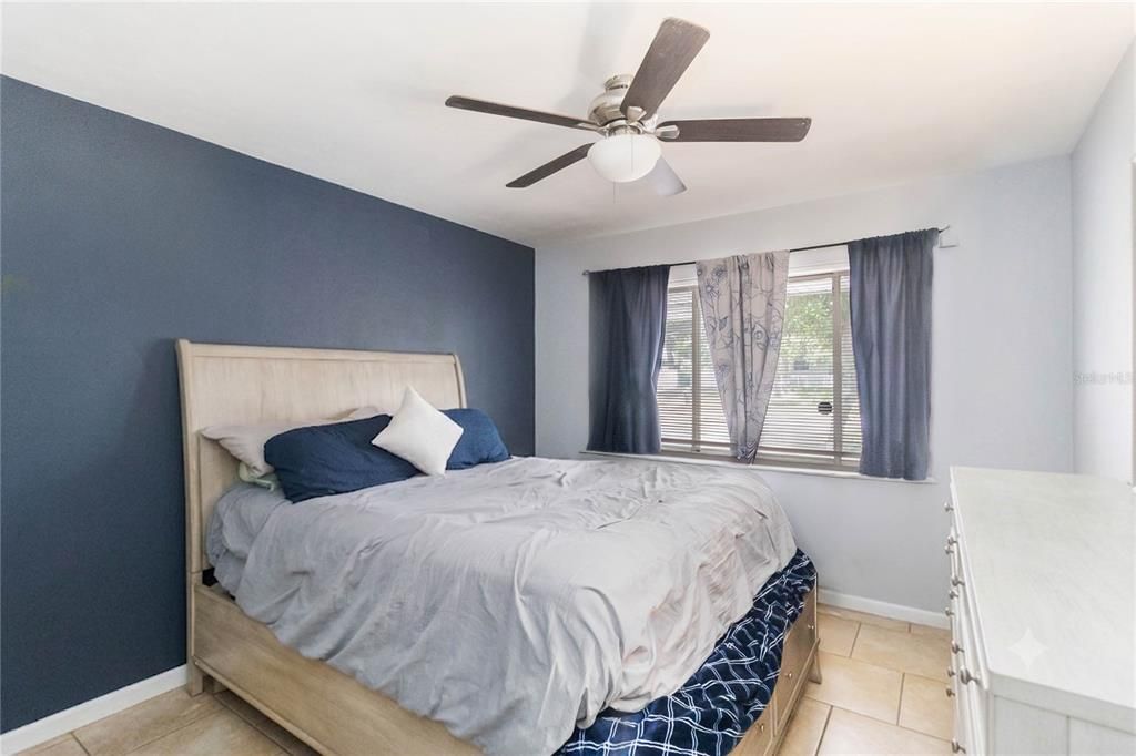 En Venta: $299,900 (3 camas, 2 baños, 1288 Pies cuadrados)