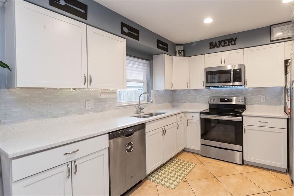 En Venta: $299,900 (3 camas, 2 baños, 1288 Pies cuadrados)