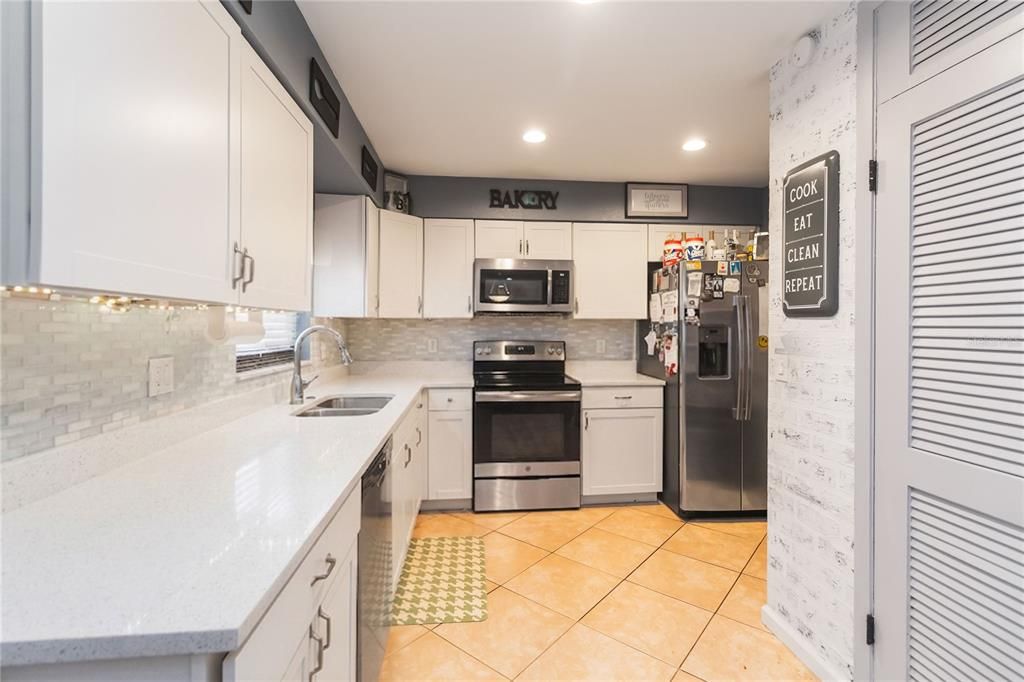 En Venta: $299,900 (3 camas, 2 baños, 1288 Pies cuadrados)