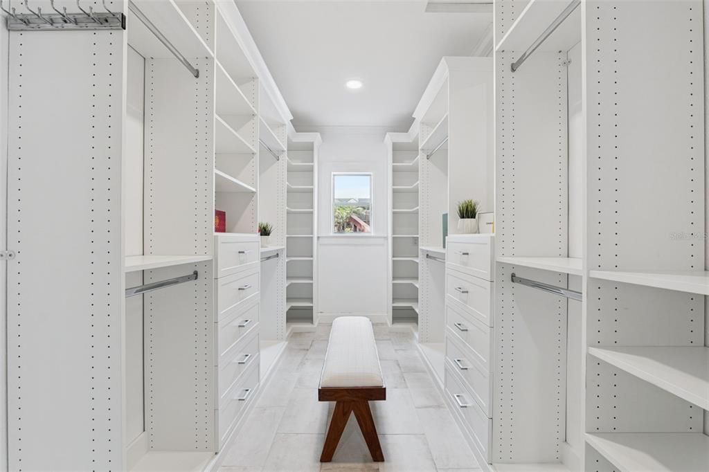 En Venta: $824,900 (4 camas, 2 baños, 2181 Pies cuadrados)