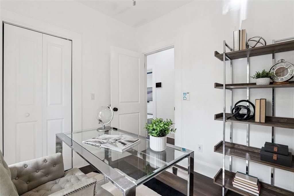 En Venta: $824,900 (4 camas, 2 baños, 2181 Pies cuadrados)