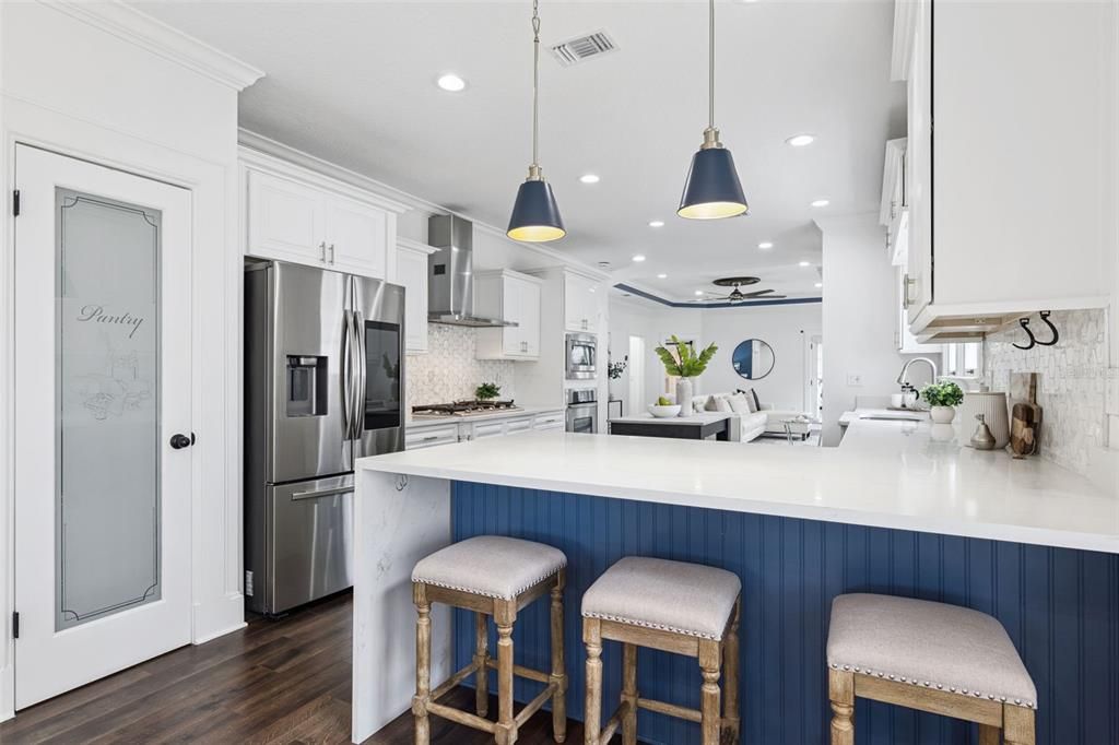 En Venta: $824,900 (4 camas, 2 baños, 2181 Pies cuadrados)