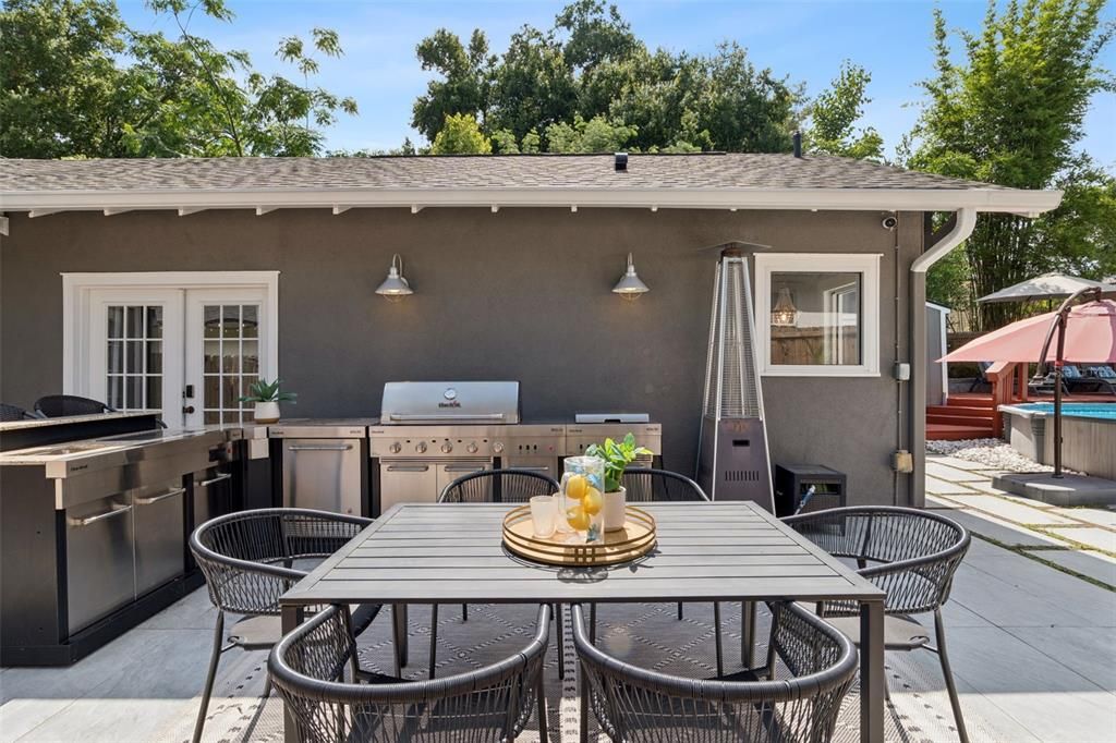 En Venta: $824,900 (4 camas, 2 baños, 2181 Pies cuadrados)