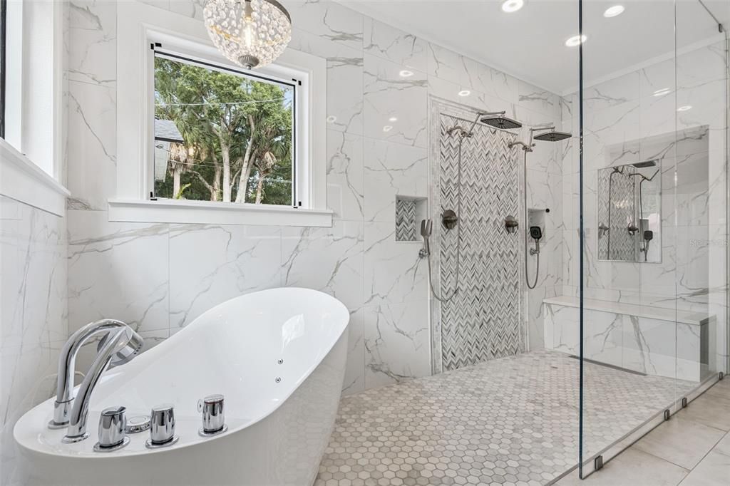 En Venta: $824,900 (4 camas, 2 baños, 2181 Pies cuadrados)