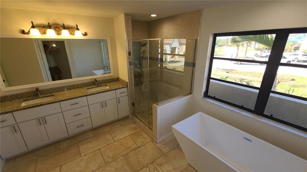 For Rent: $2,600 (3 beds, 2 baths, 2308 Square Feet)