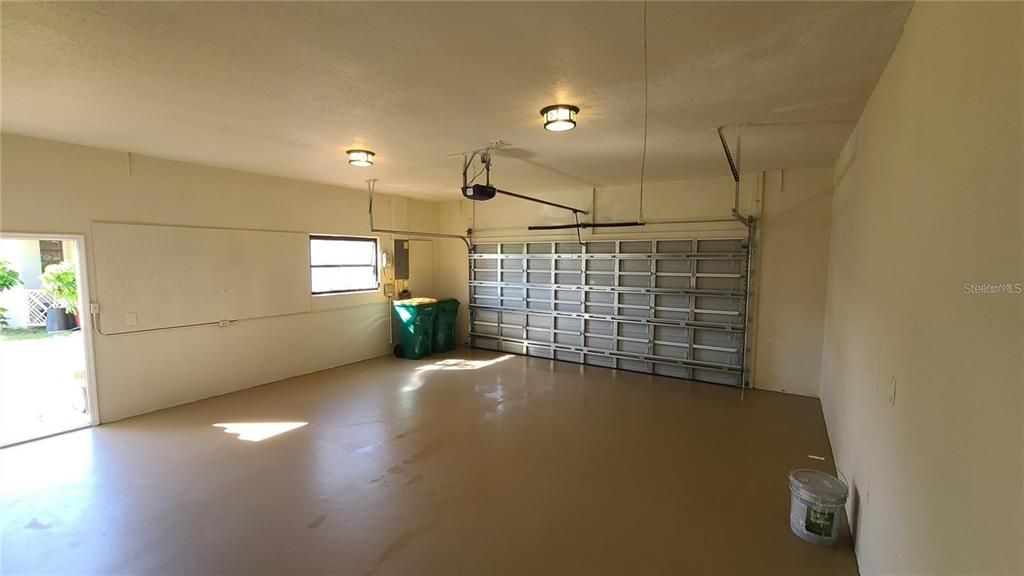 For Rent: $2,600 (3 beds, 2 baths, 2308 Square Feet)