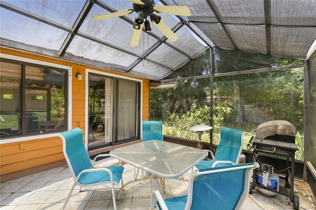 For Rent: $2,350 (2 beds, 2 baths, 1651 Square Feet)