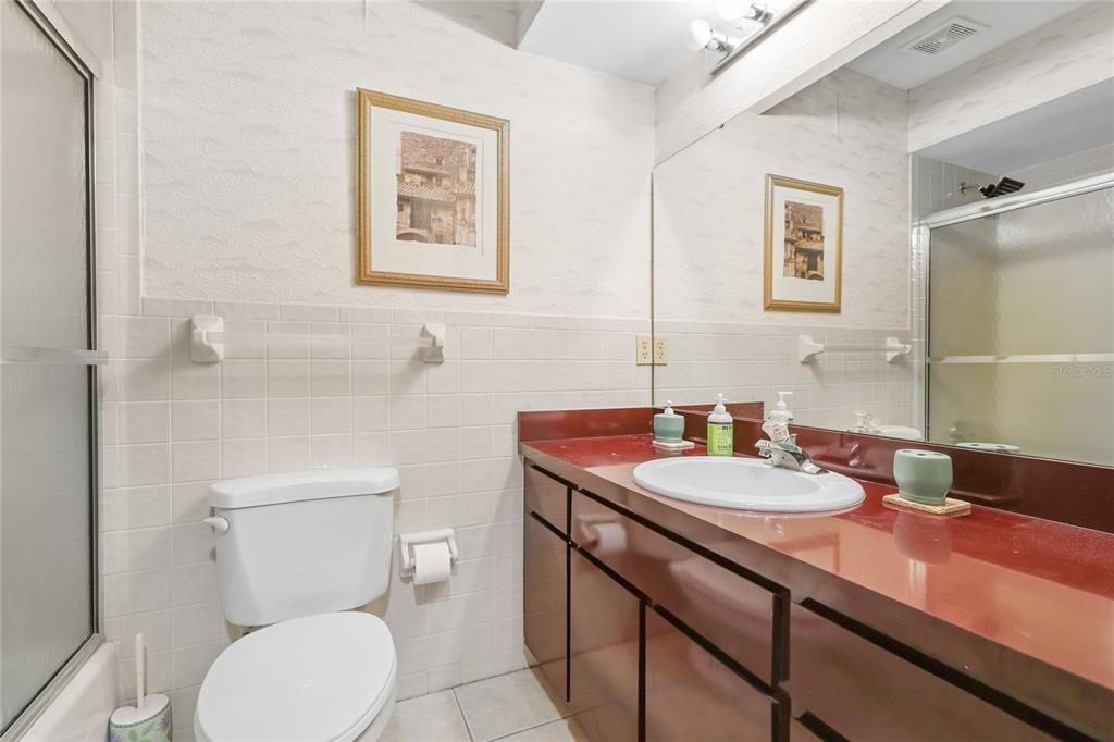For Rent: $2,350 (2 beds, 2 baths, 1651 Square Feet)