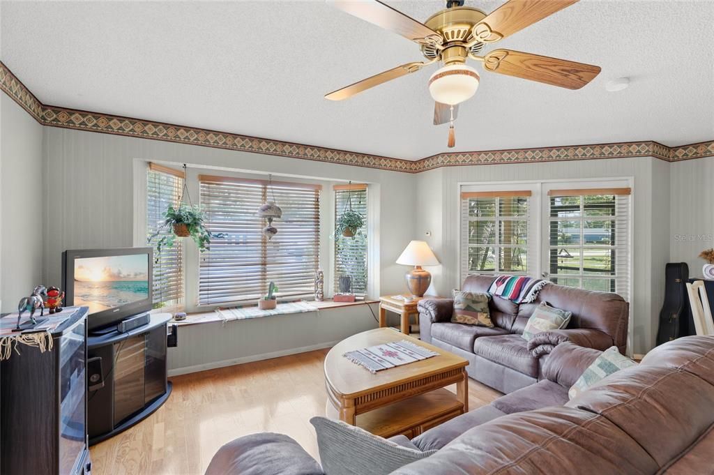 For Rent: $2,350 (2 beds, 2 baths, 1651 Square Feet)