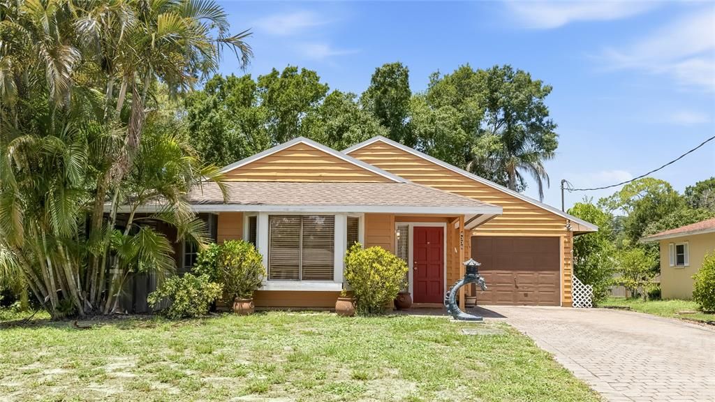 For Rent: $2,350 (2 beds, 2 baths, 1651 Square Feet)