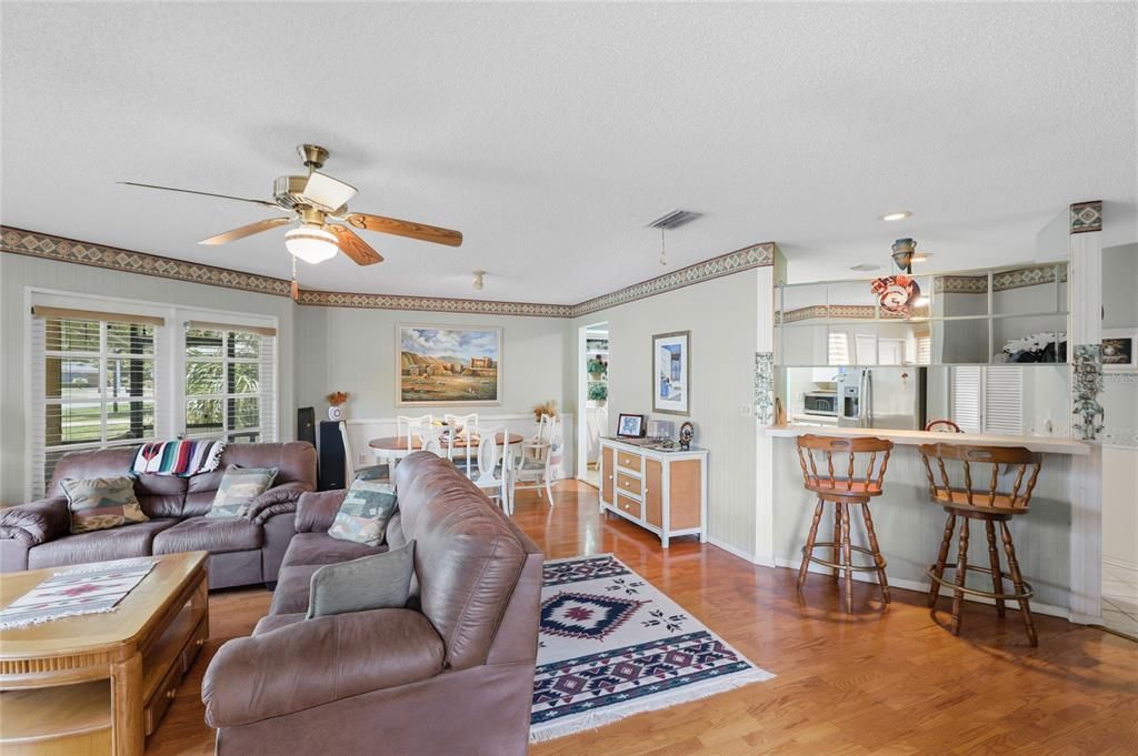 For Rent: $2,350 (2 beds, 2 baths, 1651 Square Feet)