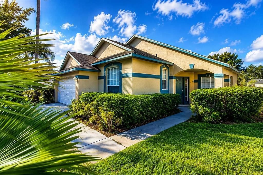 For Sale: $425,000 (4 beds, 2 baths, 1649 Square Feet)