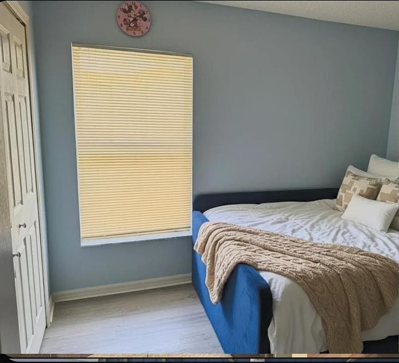For Sale: $425,000 (4 beds, 2 baths, 1649 Square Feet)