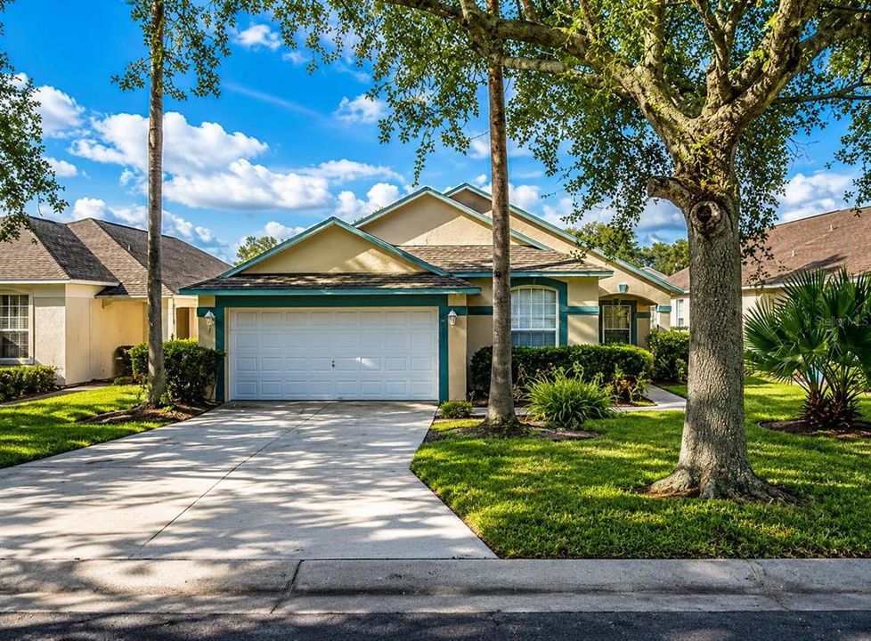 For Sale: $425,000 (4 beds, 2 baths, 1649 Square Feet)