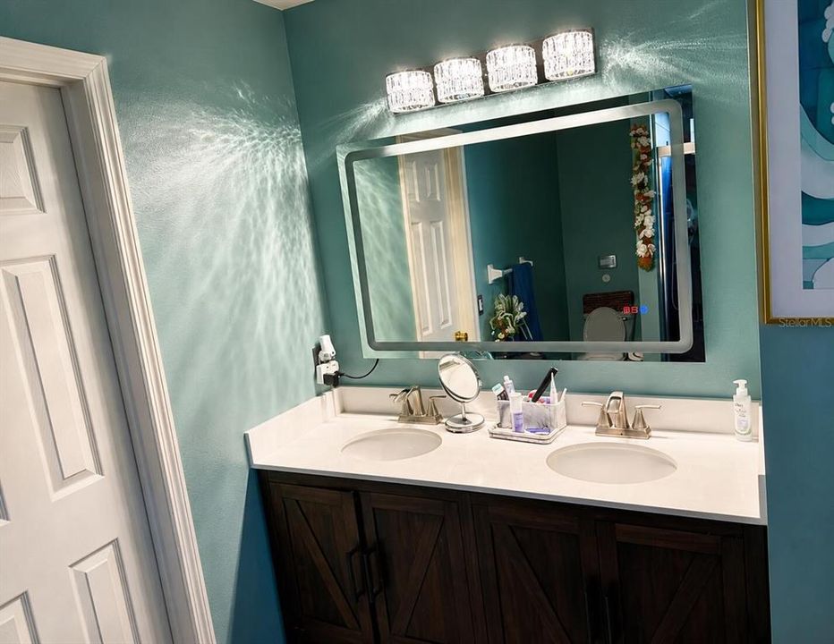 For Sale: $425,000 (4 beds, 2 baths, 1649 Square Feet)
