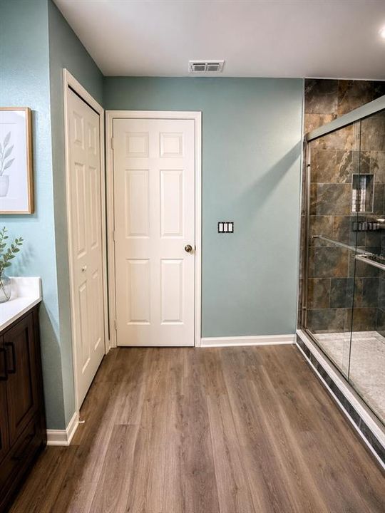 For Sale: $425,000 (4 beds, 2 baths, 1649 Square Feet)