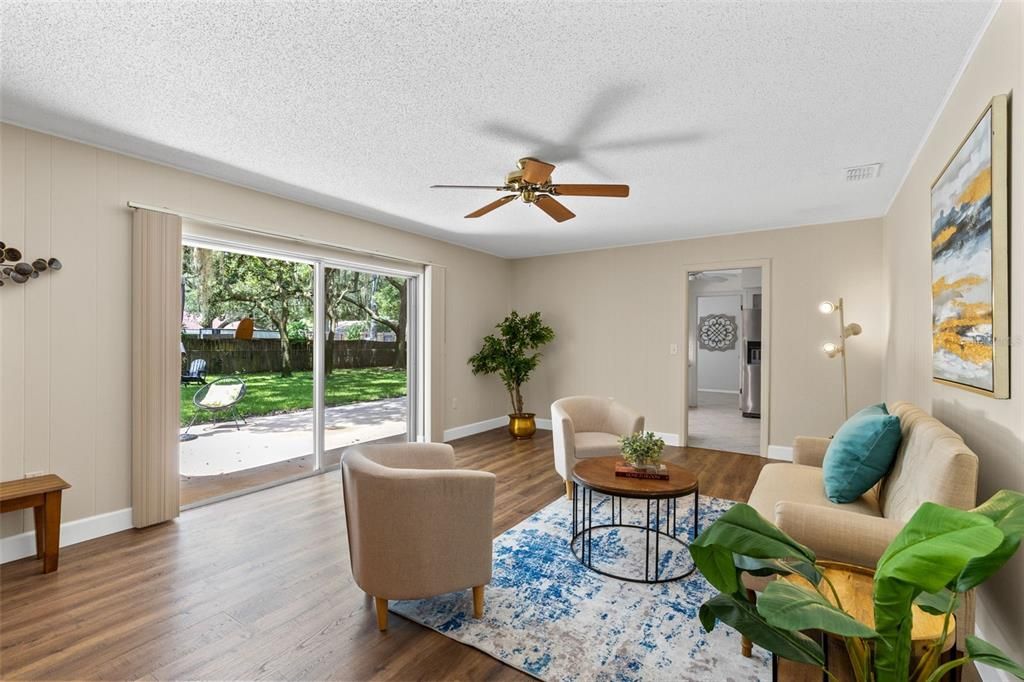 En Venta: $570,000 (4 camas, 3 baños, 2345 Pies cuadrados)