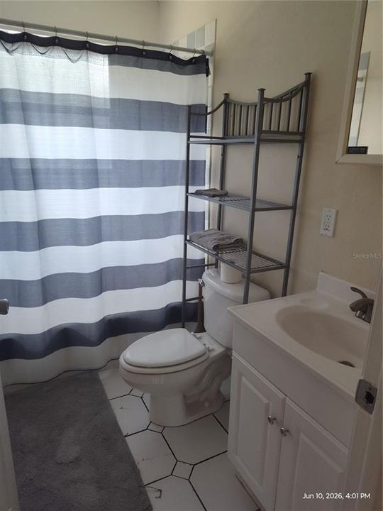 В аренду: $1,650 (3 спален, 1 ванн, 1232 Квадратных фут)