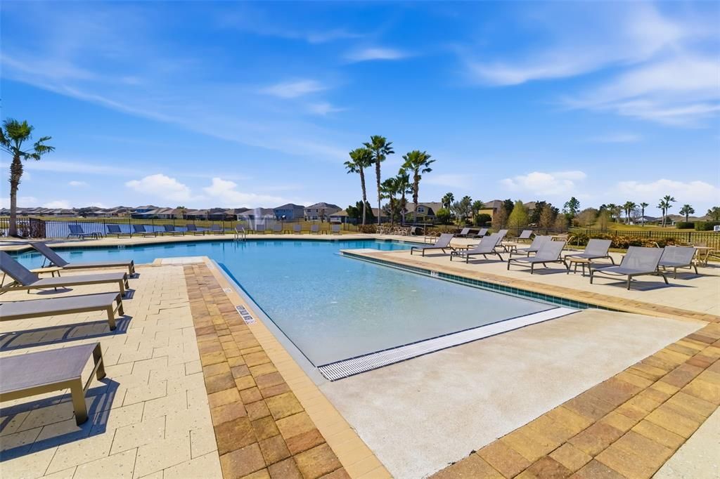 На продажу: $365,000 (4 спален, 2 ванн, 1834 Квадратных фут)