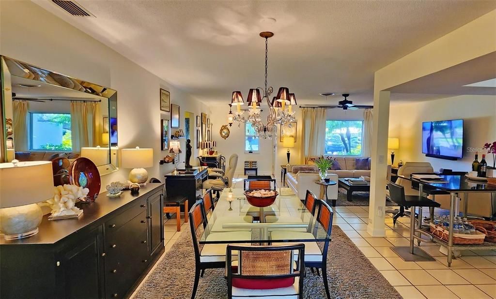 For Sale: $750,000 (4 beds, 3 baths, 2250 Square Feet)