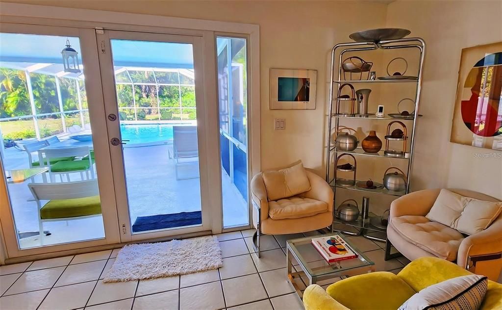 For Sale: $750,000 (4 beds, 3 baths, 2250 Square Feet)