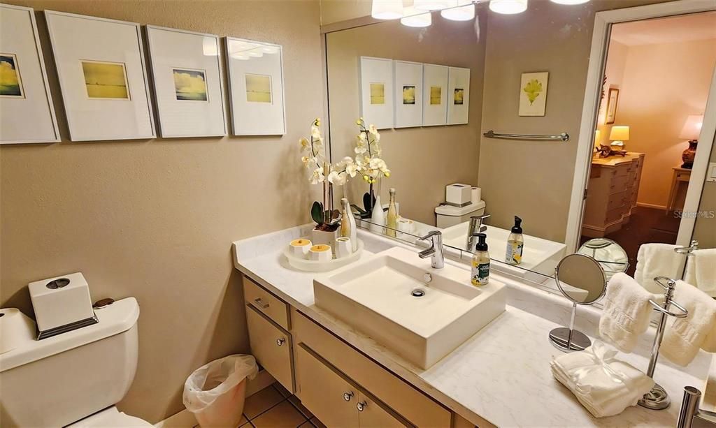 For Sale: $750,000 (4 beds, 3 baths, 2250 Square Feet)