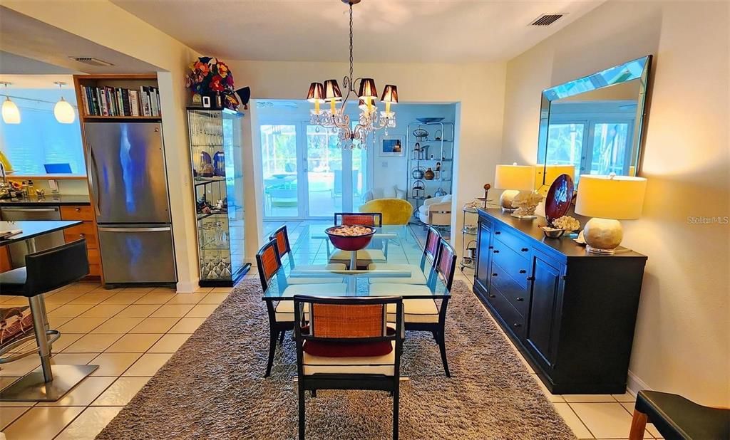 For Sale: $750,000 (4 beds, 3 baths, 2250 Square Feet)