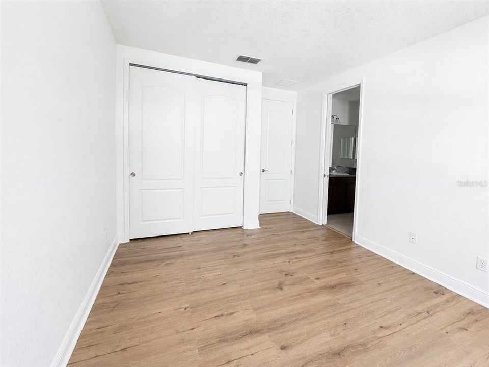 En Venta: $539,500 (4 camas, 3 baños, 2386 Pies cuadrados)