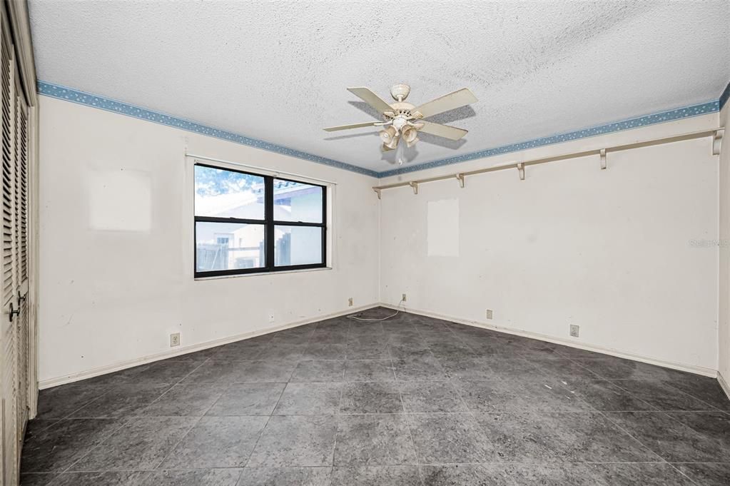 For Sale: $579,500 (4 beds, 3 baths, 2933 Square Feet)