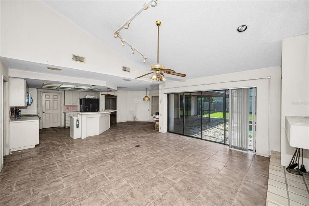 For Sale: $579,500 (4 beds, 3 baths, 2933 Square Feet)