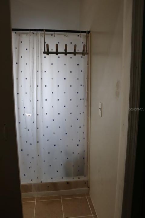 For Sale: $145,000 (2 beds, 2 baths, 700 Square Feet)