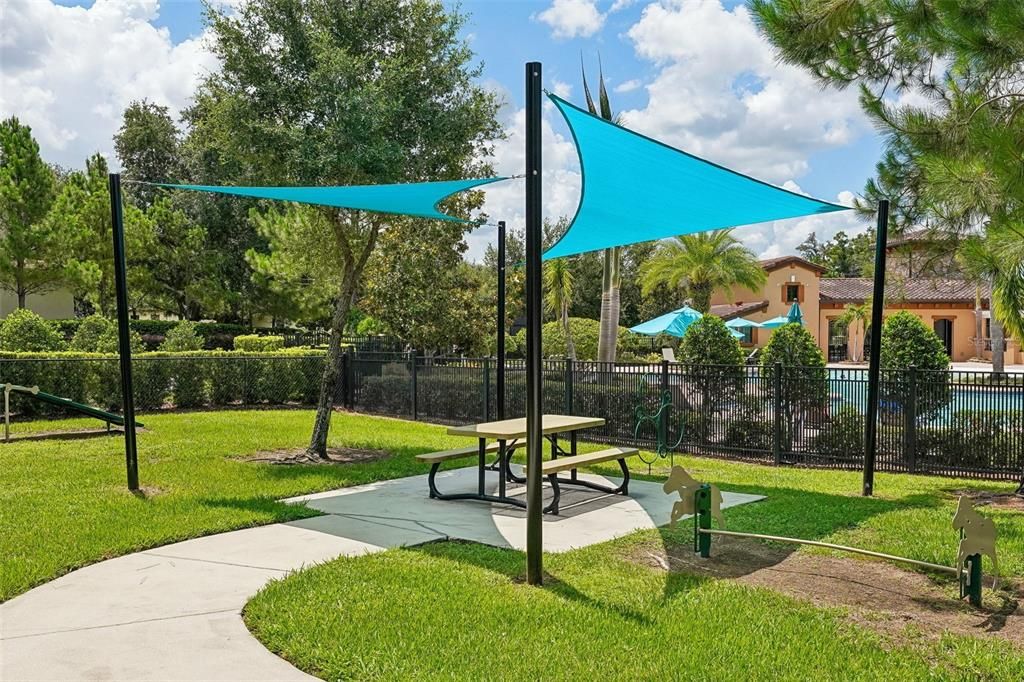 На продажу: $750,000 (5 спален, 4 ванн, 3647 Квадратных фут)
