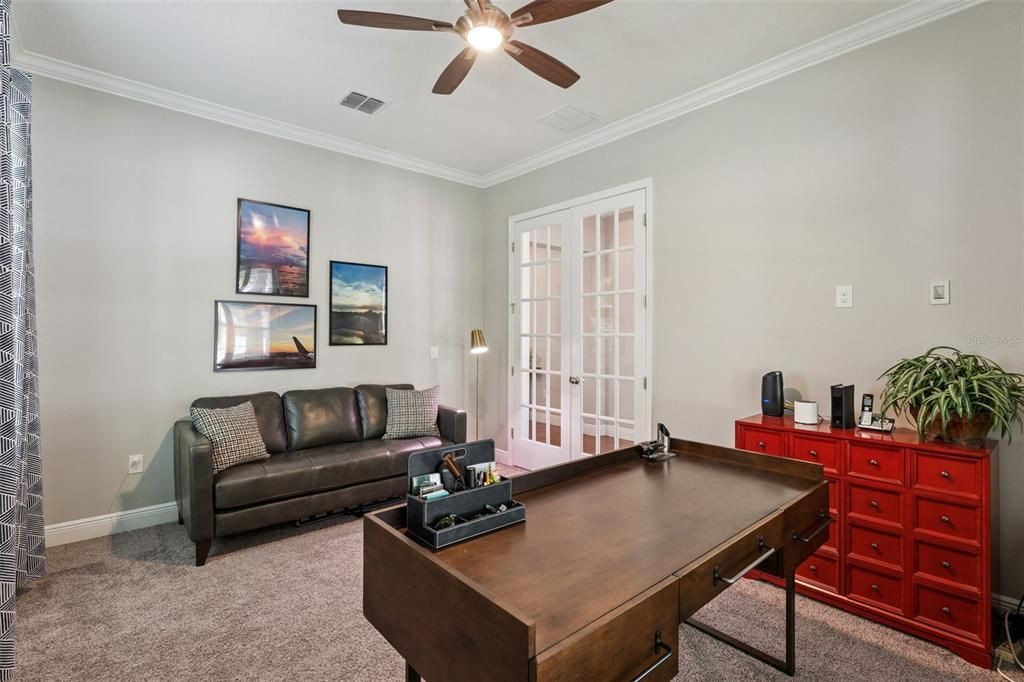 Activo con contrato: $889,000 (5 camas, 4 baños, 3625 Pies cuadrados)