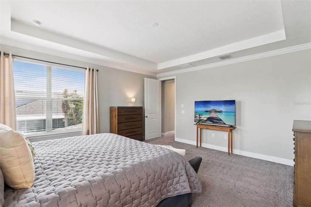 Activo con contrato: $889,000 (5 camas, 4 baños, 3625 Pies cuadrados)