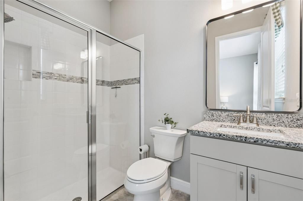 Activo con contrato: $889,000 (5 camas, 4 baños, 3625 Pies cuadrados)