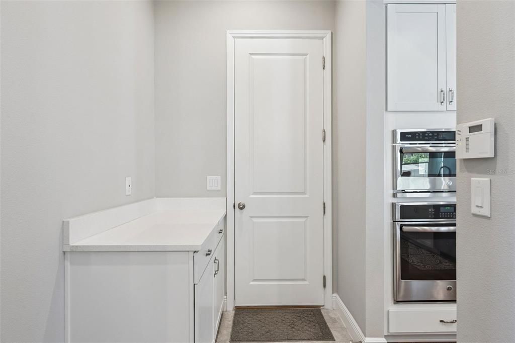 Activo con contrato: $889,000 (5 camas, 4 baños, 3625 Pies cuadrados)