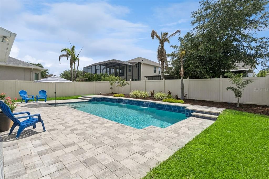 Activo con contrato: $889,000 (5 camas, 4 baños, 3625 Pies cuadrados)