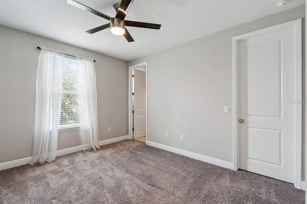 Activo con contrato: $889,000 (5 camas, 4 baños, 3625 Pies cuadrados)