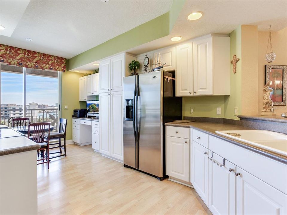 For Rent: $6,000 (2 beds, 2 baths, 1840 Square Feet)
