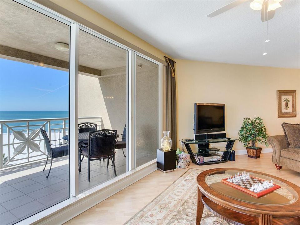 For Rent: $6,000 (2 beds, 2 baths, 1840 Square Feet)