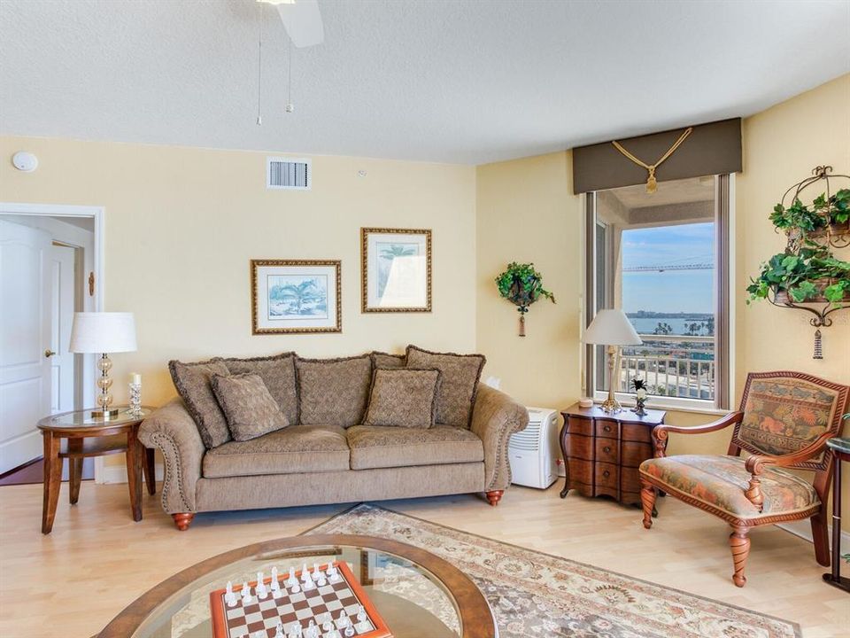 For Rent: $6,000 (2 beds, 2 baths, 1840 Square Feet)