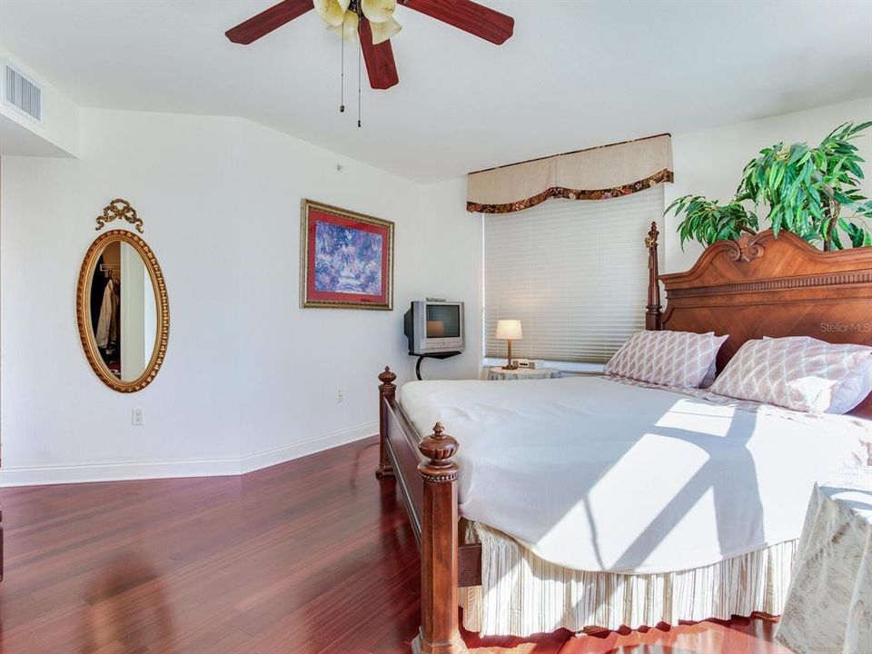 For Rent: $6,000 (2 beds, 2 baths, 1840 Square Feet)